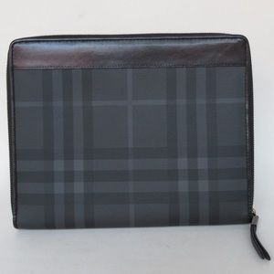 authentic BURBERRY plaid CANVAS/LEATHER zip tablet